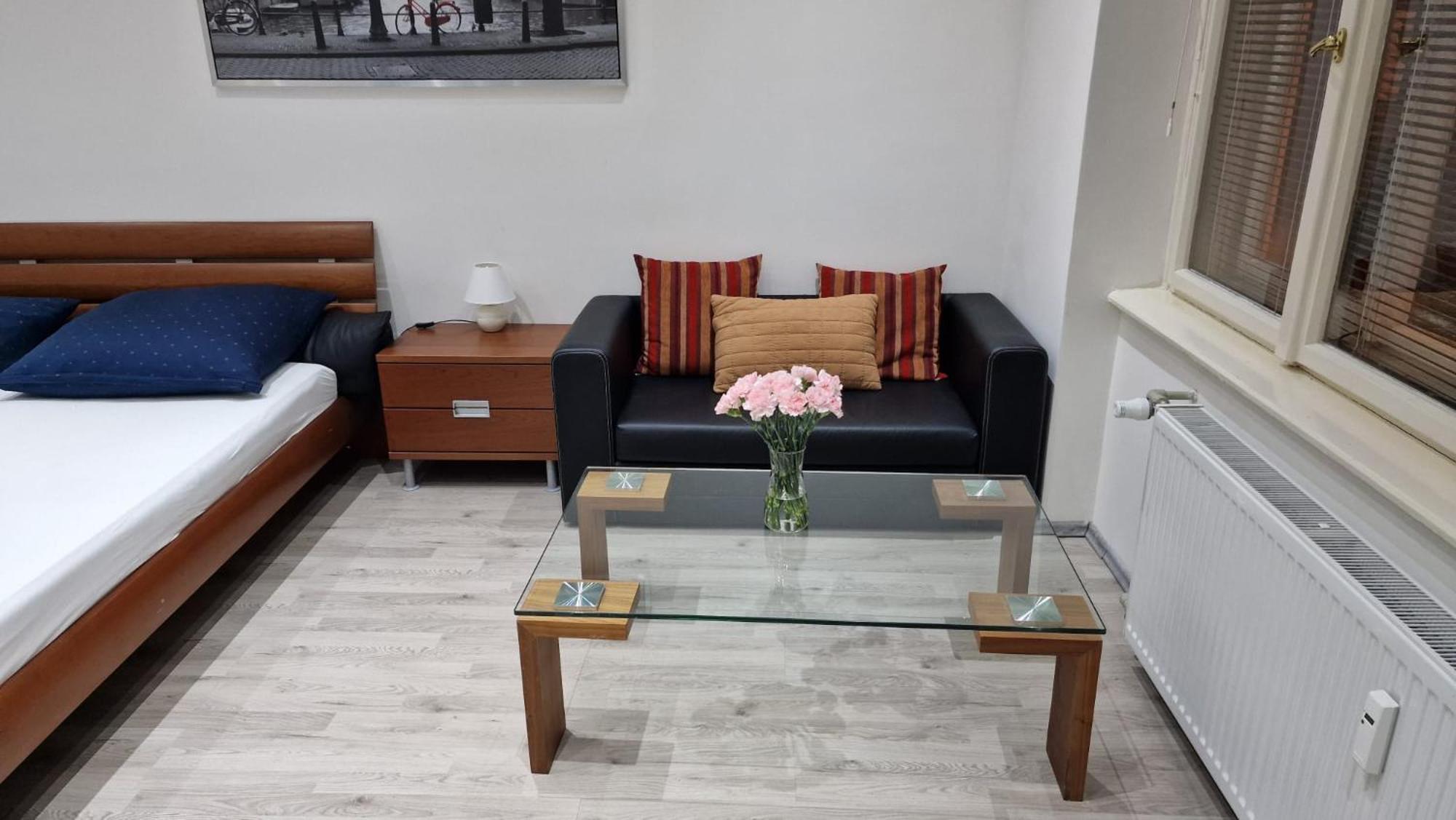 Apartment Flora - Late Check-Out At Noon 12 O Clock For Free Bratislava Exteriér fotografie