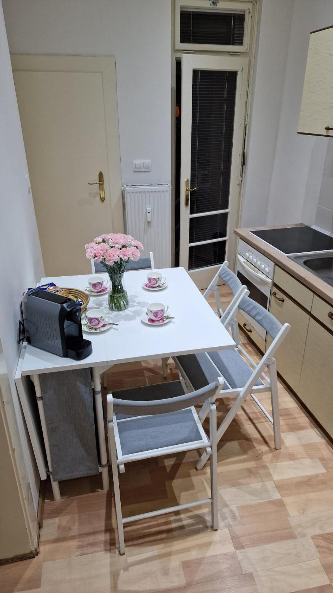 Apartment Flora - Late Check-Out At Noon 12 O Clock For Free Bratislava Exteriér fotografie